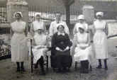 chatelaine, Matron Sarah Taylor, 1879-1965.jpg (107045 bytes)