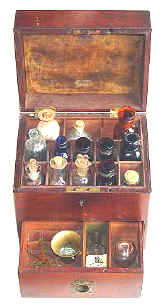 medicine chest, Hastings, open.jpg (44809 bytes)