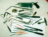 surgical set, USAHD by Tiemann, out of case.jpg (59494 bytes)